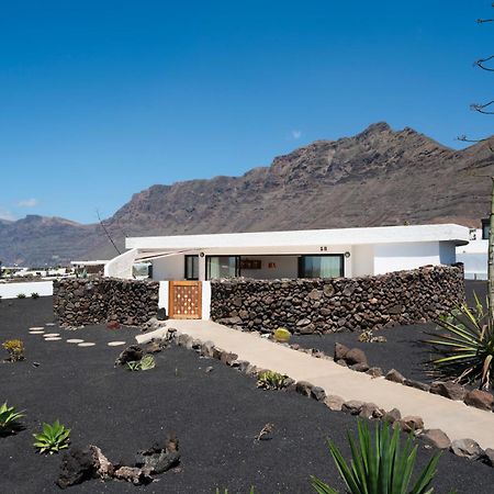Lanzarote Famara Beach Bungalow מראה חיצוני תמונה
