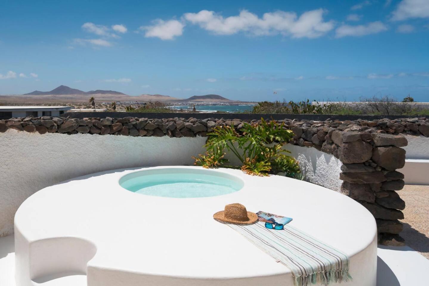 Lanzarote Famara Beach Bungalow מראה חיצוני תמונה